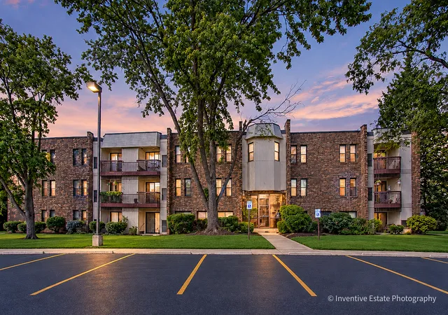 Condo for sale at 2212 Country Clb Dr #4, Woodridge, IL 60517 | MLS# 12774935 | Listing updated on 2026-10-06