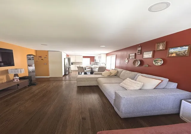 Photo 3 of Single family home for sale at 3841 Home Ave, Berwyn, IL 60402 | MLS# 12774974 | Listing updated on 2026-10-06