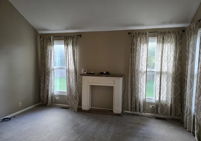 Photo 3 of Single family home for sale at 1441 Tanglewood Dr, Crystal Lake, IL 60014 | MLS# 12775031 | Listing updated on 2026-10-23