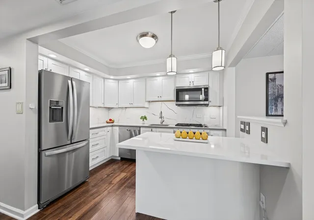 Photo 2 of Condo for sale at 110 W Butterfield Rd #310S, Elmhurst, IL 60126 | MLS# 12775043 | Listing updated on 2026-10-07