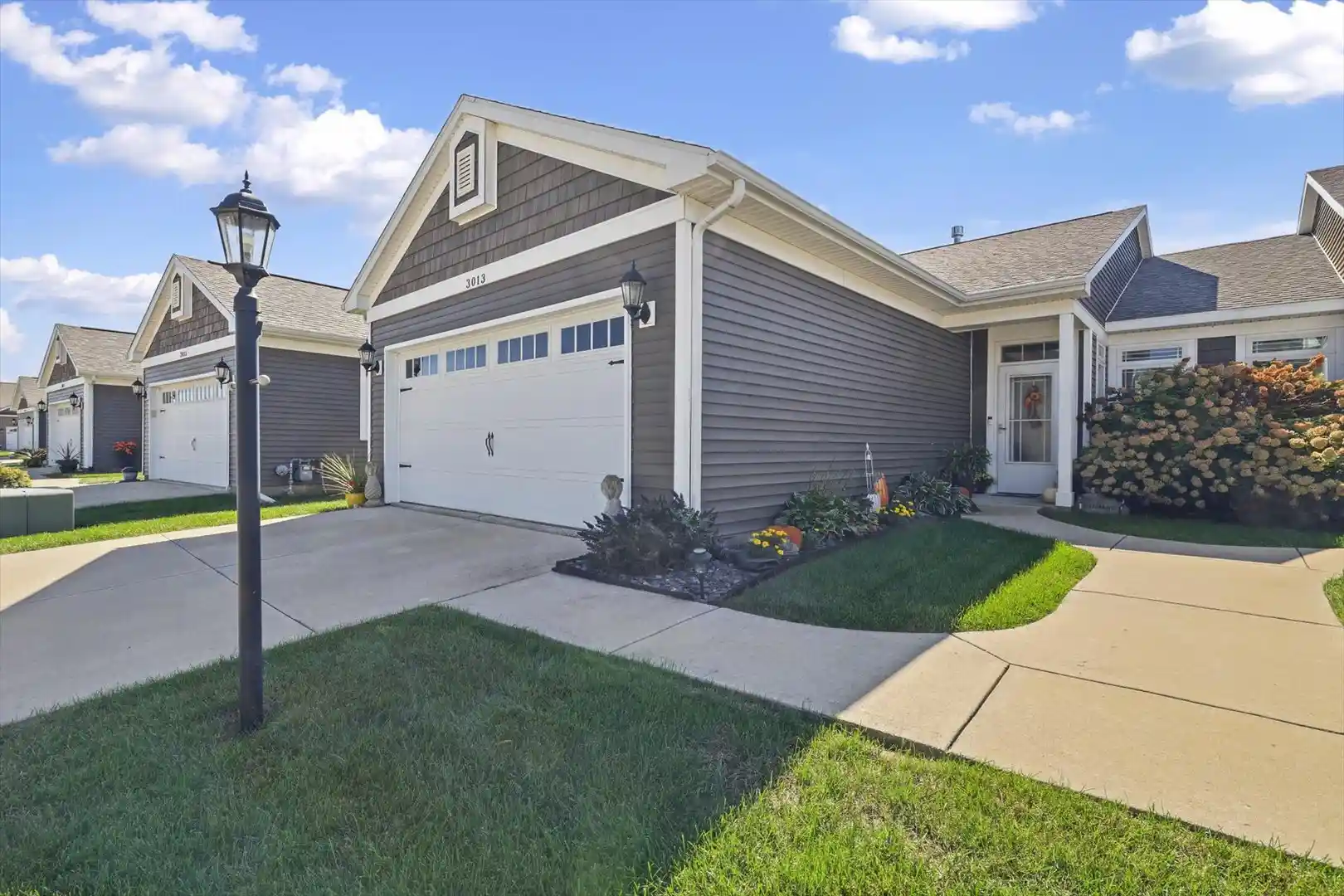 Listing Photo 1 - Condo for sale in 3013 E Stillwater Lndg located at 3013 E Stillwater Lndg, Urbana, IL 61802 - Unit #3013
