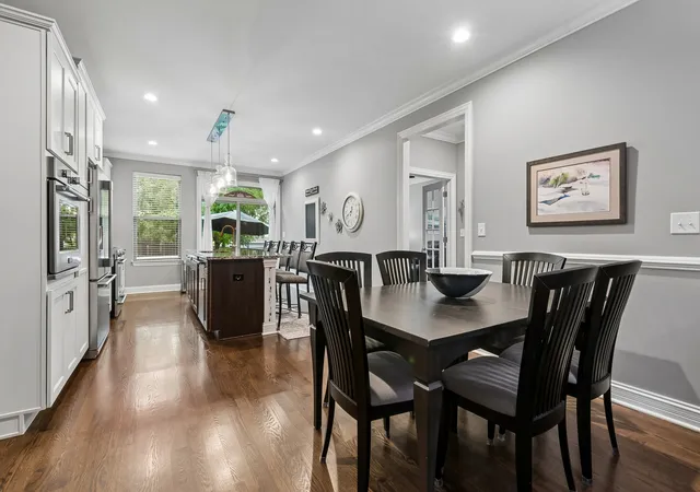 Photo 4 of Townhouse for sale at 1009 N Auburn Ridge Dr, Palatine, IL 60067 | MLS# 12775075 | Listing updated on 2026-10-07