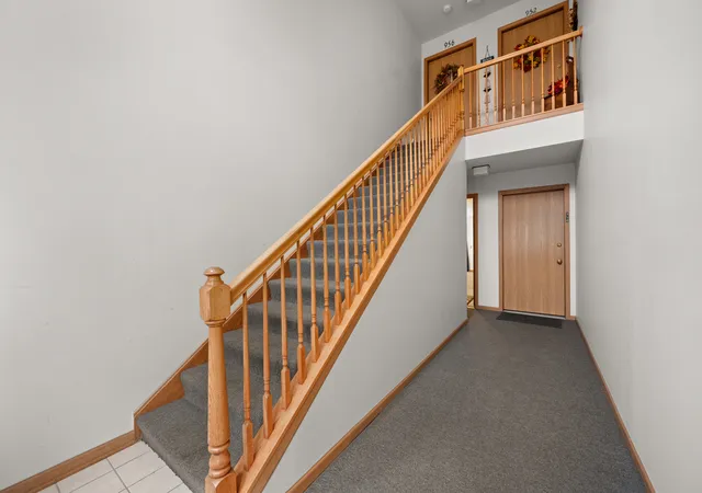 Listing Photo 5 - Condo for sale in building located at 954 Constance Ln, Sycamore, IL 60178 - Unit #954