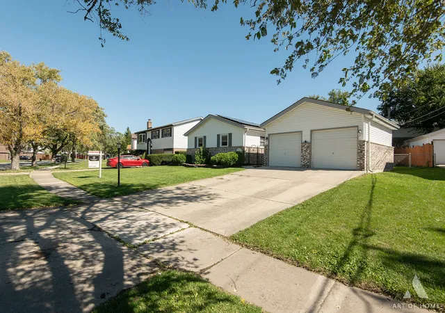 Photo 1 of Single family home for sale at 9149 S 89th Avenue, Hickory Hills, IL 60457 | MLS# 12775150 | Listing updated on 2026-10-29