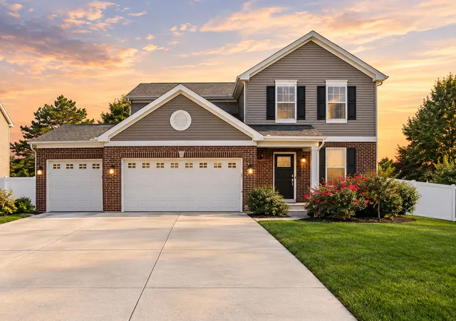 Photo 1 of Single family home for sale at 614 Flanagan Dr, Minooka, IL 60447 | MLS# 12775179 | Listing updated on 2026-10-07