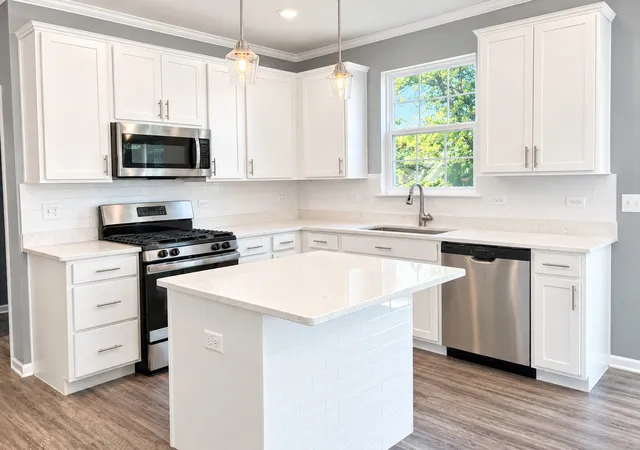 Photo 3 of Single family home for sale at 614 Flanagan Dr, Minooka, IL 60447 | MLS# 12775179 | Listing updated on 2026-10-07