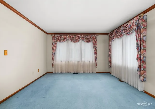 Photo 3 of House for sale at 53 Silver Trl, North Aurora, IL 60542 | MLS# 12775187 | Listing updated on 2026-10-04