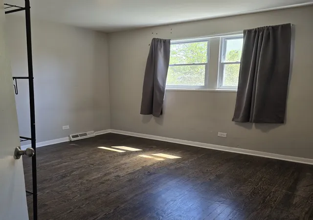Photo 4 of Single family home for sale at 14641 Avalon Ave, Dolton, IL 60419 | MLS# 12775189 | Listing updated on 2026-10-02