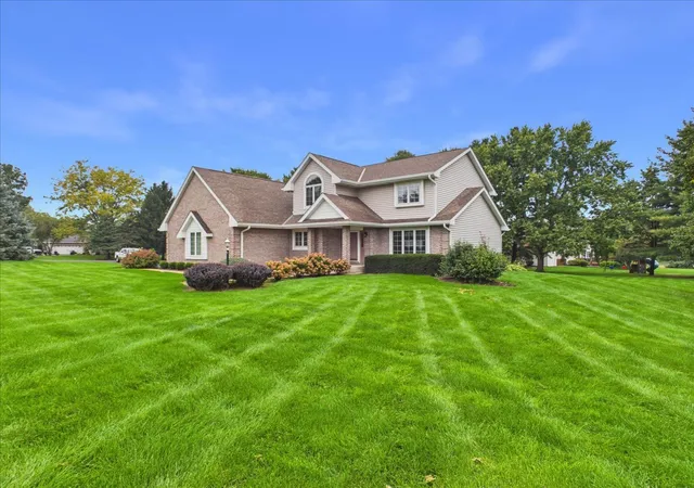 Photo 2 of Single family home for sale at 10373 Glen Abbey Close, Rockford, IL 61107 | MLS# 12775201 | Listing updated on 2026-10-02