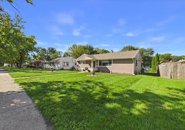 Photo 3 of Single family home for sale at 220 Fairview Blvd, Rockford, IL 61107 | MLS# 12775228 | Listing updated on 2026-10-02