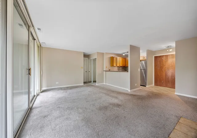 Photo 3 of Condo for sale at 6010 Oakwood Dr #2G, Lisle, IL 60532 | MLS# 12775258 | Listing updated on 2026-10-02