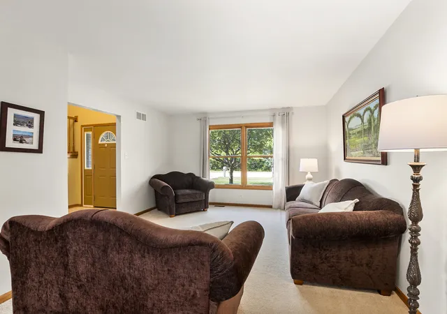Photo 3 of Single family home for sale at 14455 W 147th Street, Homer Glen, IL 60491 | MLS# 12775286 | Listing updated on 2026-10-02