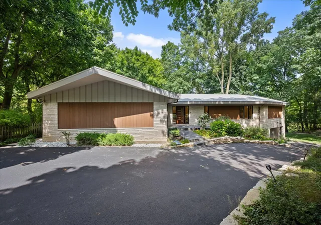Single family home for sale at 89 Cary Ave, Highland Park, IL 60035 | MLS# 12775290