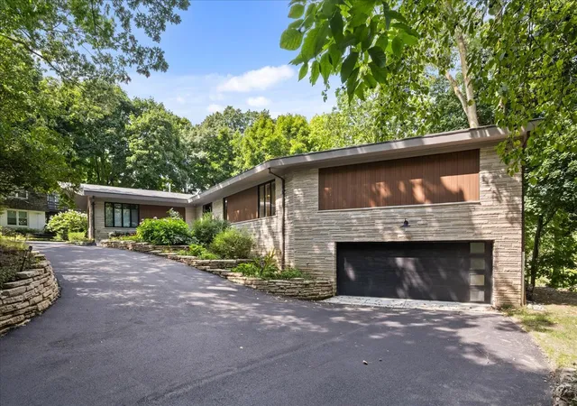 Photo 1 of Single family home for sale at 89 Cary Ave, Highland Park, IL 60035 | MLS# 12775290 | Listing updated on 2026-10-02