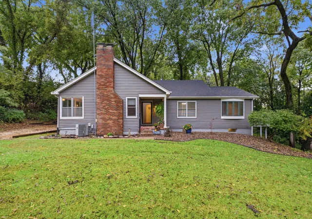 Photo 2 of Single family home for sale at 1315 34th Street, Moline, IL 61265 | MLS# 12775305 | Listing updated on 2026-10-07