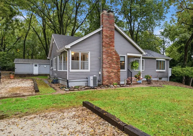 Photo 3 of Single family home for sale at 1315 34th Street, Moline, IL 61265 | MLS# 12775305 | Listing updated on 2026-10-07