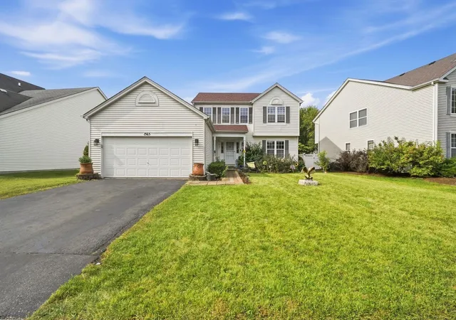 Photo 1 of Single family home for sale at 1565 Baytree Dr, Romeoville, IL 60446 | MLS# 12775328 | Listing updated on 2026-10-02