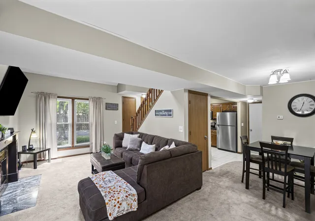 Photo 3 of Townhouse for sale at 237 N Walnut St #L, Bensenville, IL 60106 | MLS# 12775341 | Listing updated on 2026-10-02