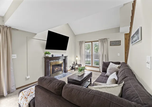 Photo 3 of Townhouse for sale at 237 N Walnut St #L, Bensenville, IL 60106 | MLS# 12775341 | Listing updated on 2026-10-08