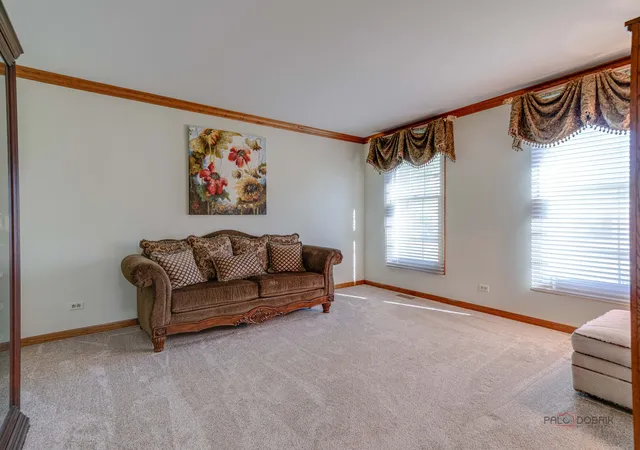 Photo 4 of Single family home for sale at 1517 Old Barn Cir, Libertyville, IL 60048 | MLS# 12775348 | Listing updated on 2026-10-28