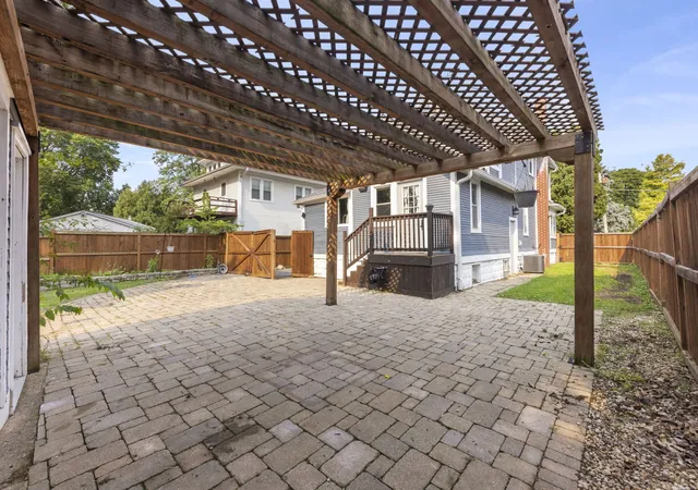 Photo 3 of Single family home for sale at 127 S River St, Montgomery, IL 60538 | MLS# 12775356 | Listing updated on 2026-10-02