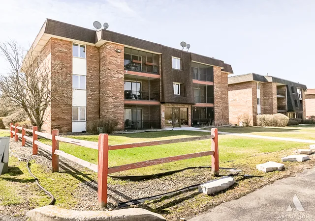 Photo 3 of Condo for sale at 9114 W 140th Street #201, Orland Park, IL 60462 | MLS# 12775367 | Listing updated on 2026-10-02