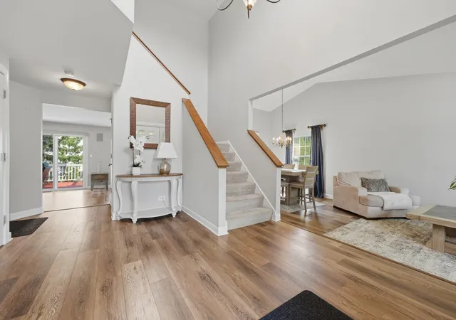 Photo 3 of Single family home for sale at 3 White Fence Trl, Streamwood, IL 60107 | MLS# 12775372 | Listing updated on 2026-10-04
