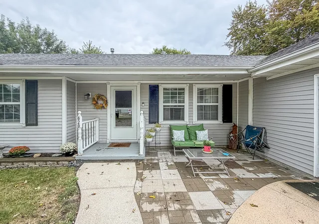 Photo 3 of Single family home for sale at 620 Walnut St, Humboldt, IL 61931 | MLS# 12775374 | Listing updated on 2026-10-29