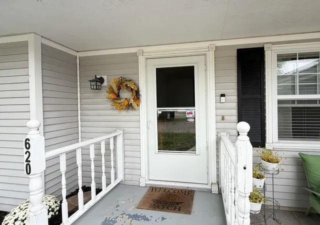 Photo 4 of Single family home for sale at 620 Walnut St, Humboldt, IL 61931 | MLS# 12775374 | Listing updated on 2026-10-29