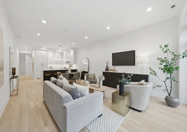 Photo 4 of Condo for sale at 2481 N Milwaukee Ave #201, Chicago, IL 60647 | MLS# 12775388 | Listing updated on 2026-10-14