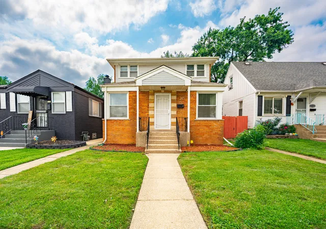 Single family home for sale at 12528 S Justine St, Calumet Park, IL 60827 | MLS# 12775393