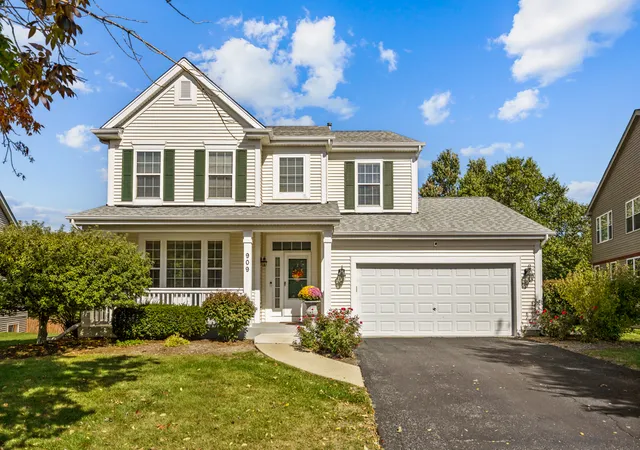 Photo 1 of Single family home for sale at 909 Clover Ridge Ln, Itasca, IL 60143 | MLS# 12775442 | Listing updated on 2026-10-21