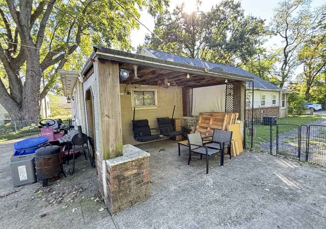 Photo 3 of Single family home for sale at 1210 W Church St, Urbana, IL 61801 | MLS# 12775464 | Listing updated on 2026-10-07