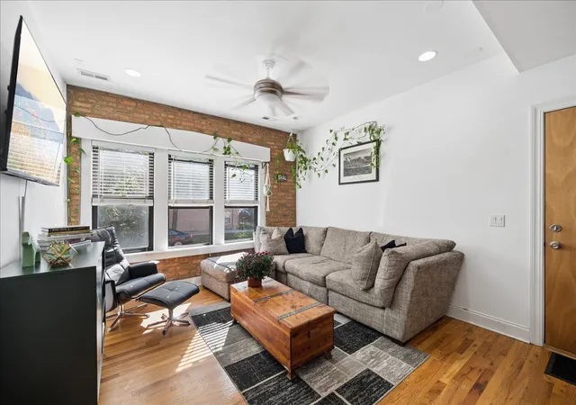 Photo 3 of Condo for sale at 3318 W Byron St #1, Chicago, IL 60618 | MLS# 12775468 | Listing updated on 2026-10-10