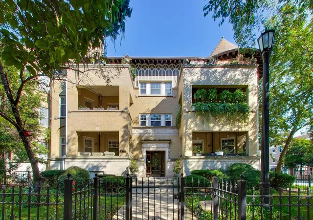 Condo for sale at 4601 N Malden St #3, Chicago, IL 60640 | MLS# 12775469