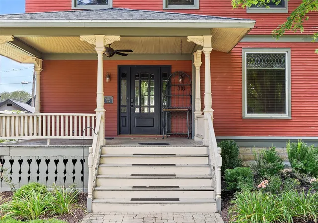 Photo 3 of Single family home for sale at 310 E Jefferson St, Morris, IL 60450 | MLS# 12775478 | Listing updated on 2026-10-02