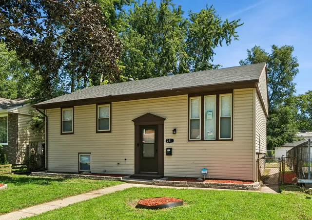 Photo 1 of Single family home for sale at 291 Clyde Ave, Calumet City, IL 60409 | MLS# 12775479 | Listing updated on 2026-10-02
