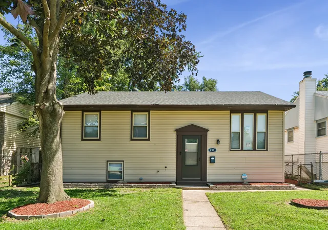 Photo 2 of Single family home for sale at 291 Clyde Ave, Calumet City, IL 60409 | MLS# 12775479 | Listing updated on 2026-10-02
