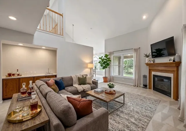 Photo 3 of Townhouse for sale at 352 Satinwood Ct N, Buffalo Grove, IL 60089 | MLS# 12775484 | Listing updated on 2026-10-02