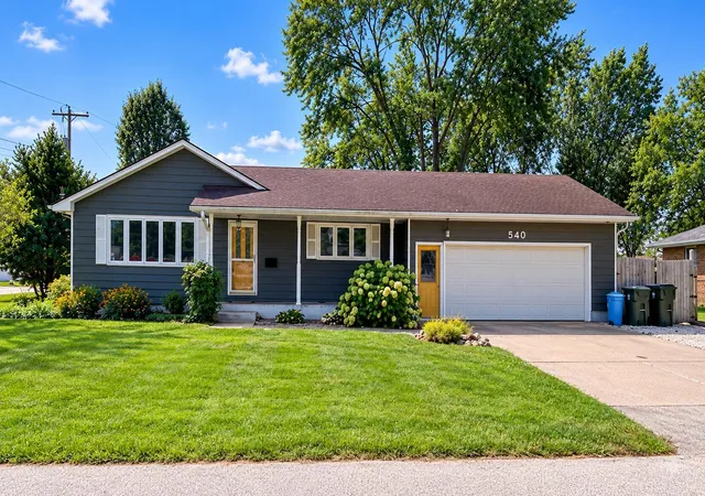 Photo 1 of Single family home for sale at 540 E Walnut St, Geneseo, IL 61254 | MLS# 12775505 | Listing updated on 2026-10-02