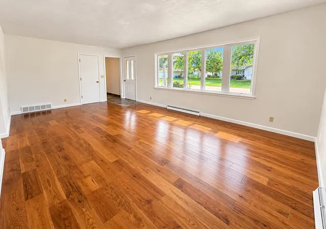 Photo 3 of Single family home for sale at 540 E Walnut St, Geneseo, IL 61254 | MLS# 12775505 | Listing updated on 2026-10-02