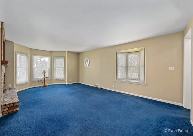 Photo 4 of Single family home for sale at 55 W Paddock St, Crystal Lake, IL 60014 | MLS# 12775508 | Listing updated on 2026-10-02