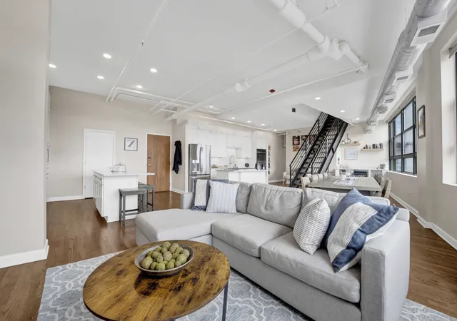 Photo 3 of Townhouse for sale at 2001 S Calumet St #606, Chicago, IL 60616 | MLS# 12775543 | Listing updated on 2026-10-08