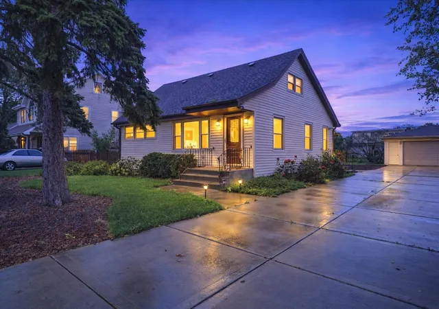 Single family home for sale at 8937 Mcvicker Ave, Oak Lawn, IL 60453 | MLS# 12775578