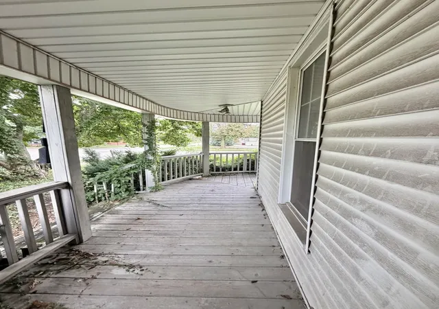 Photo 16 of Single family home for sale at 203 W Locust St, Canton, IL 61520 | MLS# 12775587 | Listing updated on 2026-10-10