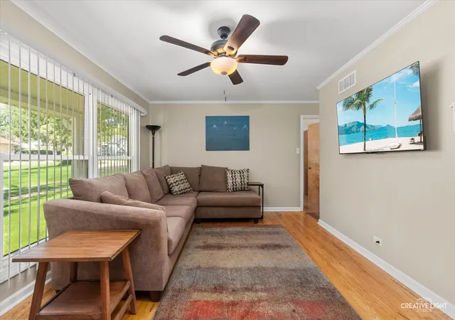 Photo 2 of Single family home for sale at 541 Dean Dr, South Elgin, IL 60177 | MLS# 12775622 | Listing updated on 2026-10-05