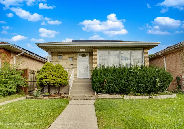 Single family home for sale at 3628 W 82nd Place, Chicago, IL 60652 | MLS# 12775662