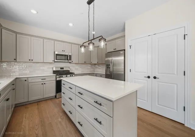 Photo 2 of Single family home for sale at 9318 Pleasant Ave, Tinley Park, IL 60487 | MLS# 12775700 | Listing updated on 2026-10-02