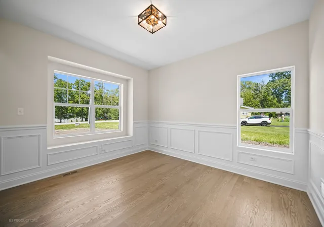 Photo 4 of Single family home for sale at 9318 Pleasant Ave, Tinley Park, IL 60487 | MLS# 12775700 | Listing updated on 2026-10-02