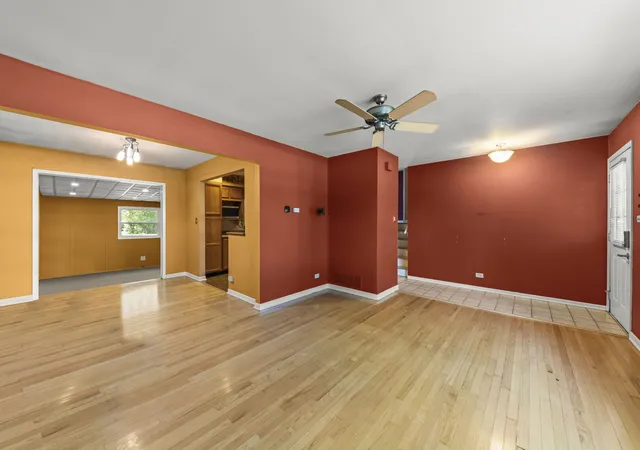 Photo 3 of Single family home for sale at 6118 Stonewall Ave, Downers Grove, IL 60516 | MLS# 12775709 | Listing updated on 2026-10-20